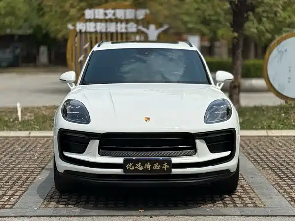 Porsche Macan 2024