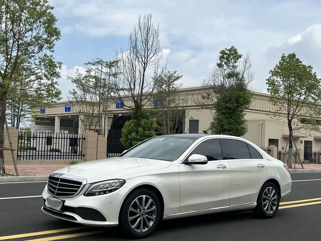 Mercedes-Benz C-Class 2019 — фото 1