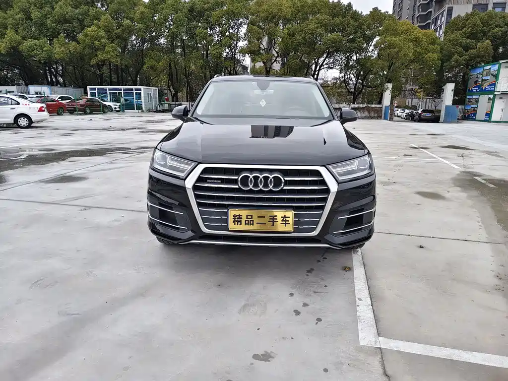 Audi Q7 2016 — фото 1
