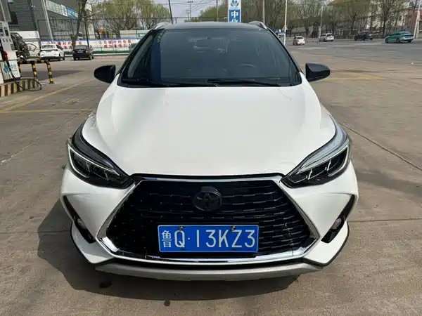 Toyota Yaris L 2022