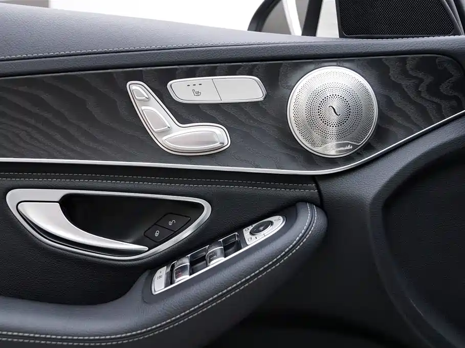 Mercedes-Benz C-Class 2019 — фото 18