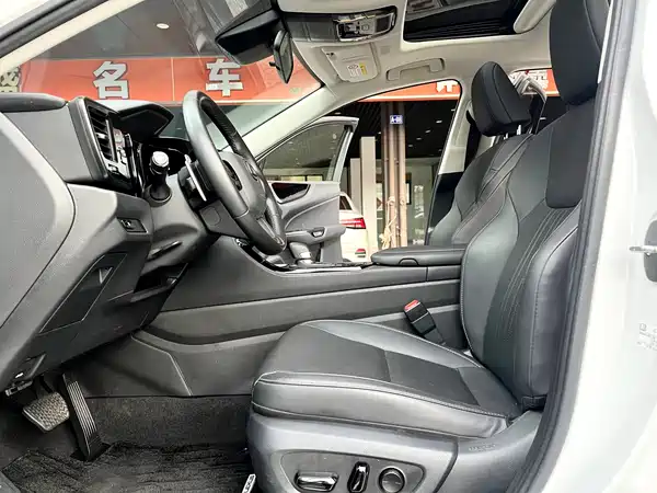 Lexus NX 2023