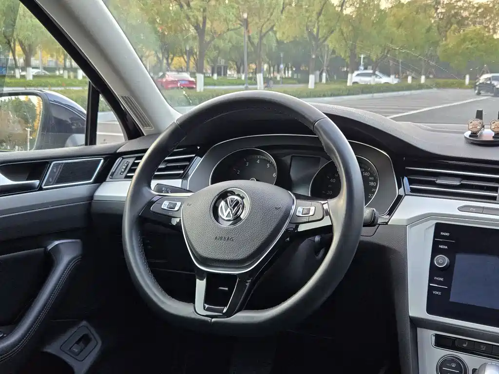 Volkswagen Viloran 2019 — фото 11