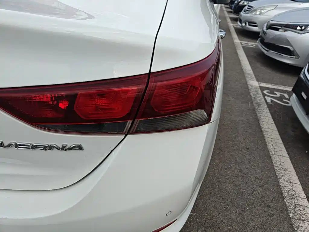 Hyundai Verna 2019 — фото 8