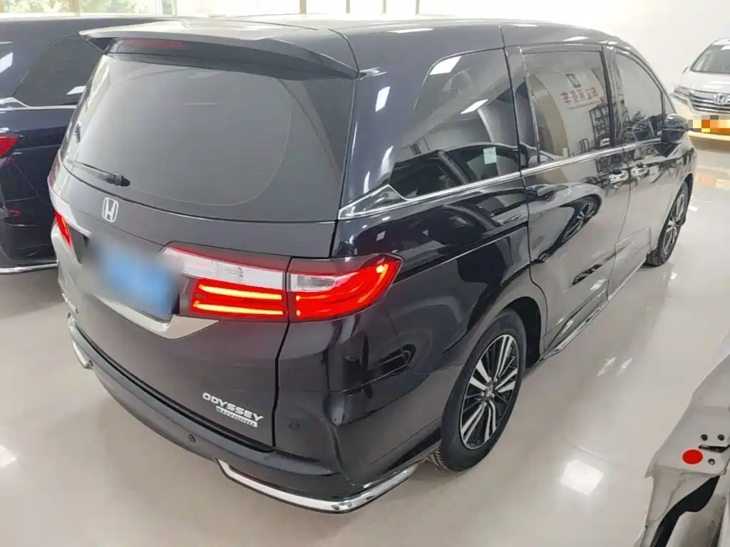 Honda Odyssey 2021 — фото 7