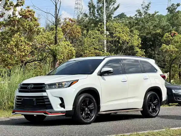 Toyota Highlander 2020