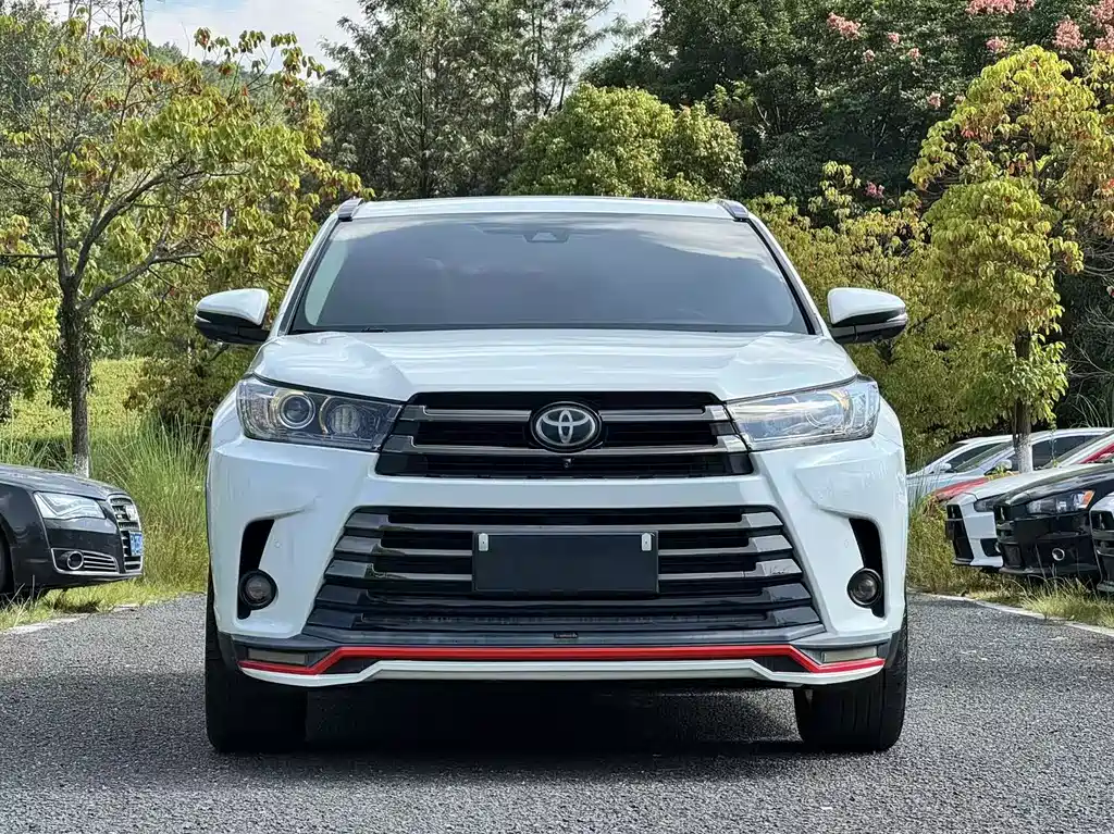 Toyota Highlander 2020 — фото 2
