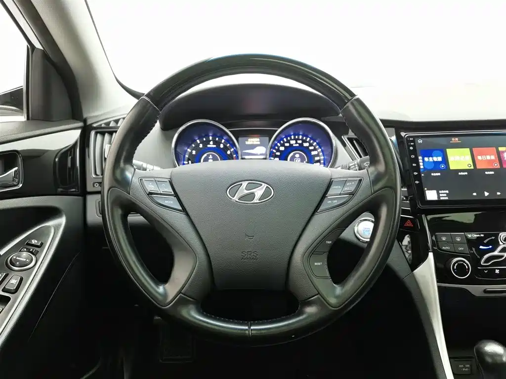 Hyundai Sonata 2014 — фото 11