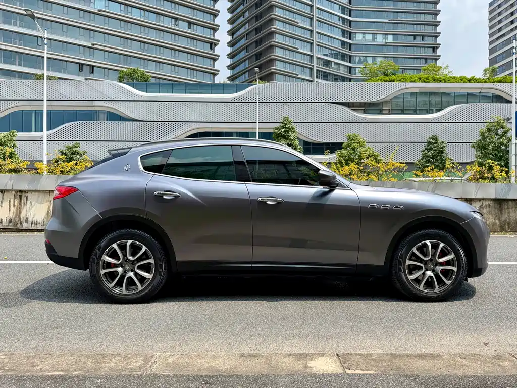Maserati Levante 2017 — фото 7