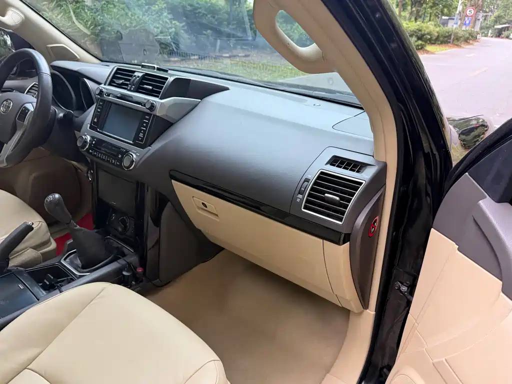 Toyota Prado 2016 — фото 26