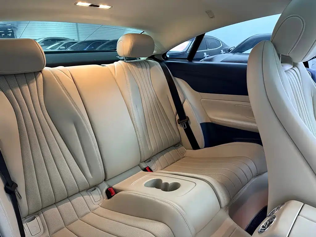 Mercedes-Benz E-Class 2020 — фото 15