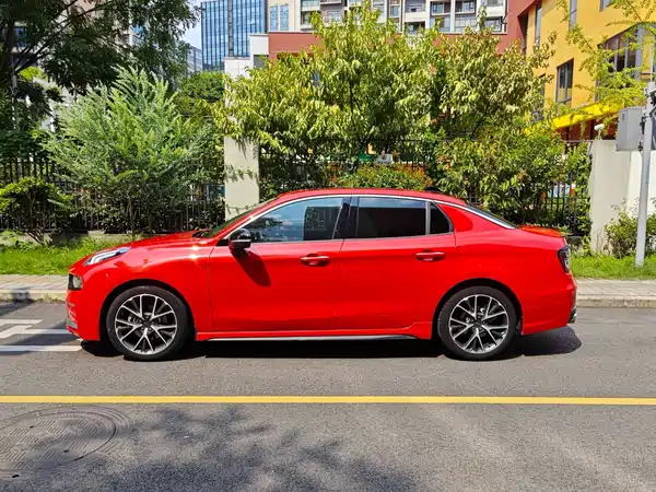 Lynk & Co 03 2019