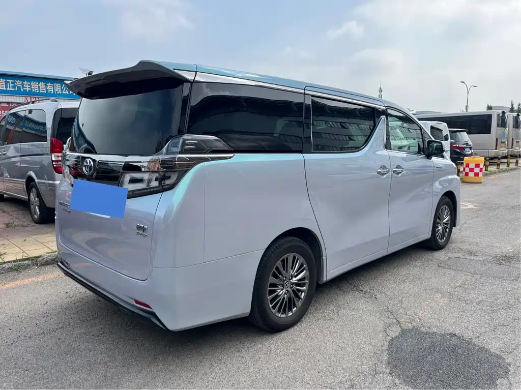 Toyota Vellfire 2021