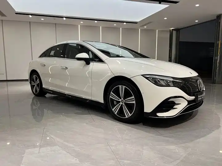 Mercedes-Benz EQE 2025 — фото 3
