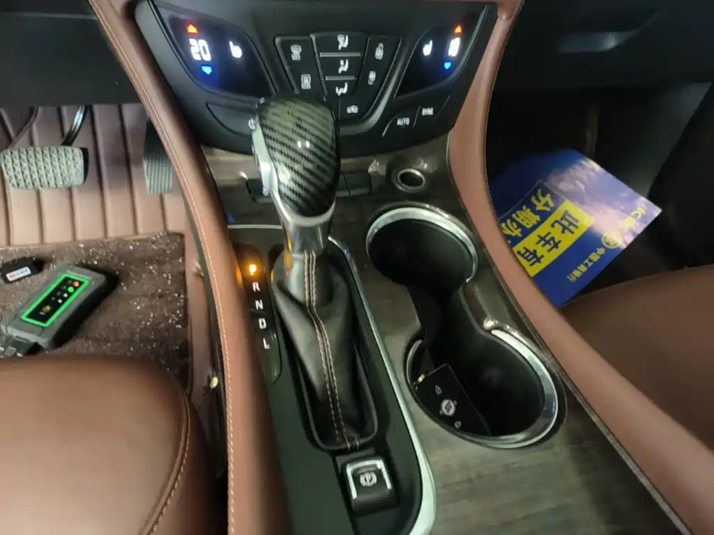 Buick Envision Plus 2017 — фото 14