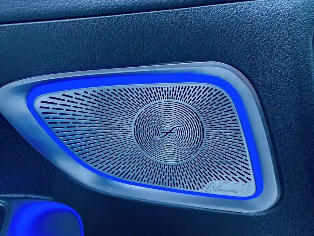 Mercedes-Benz C-Class 2023 — фото 14