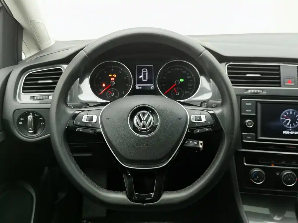 Volkswagen Golf 2018 — фото 11