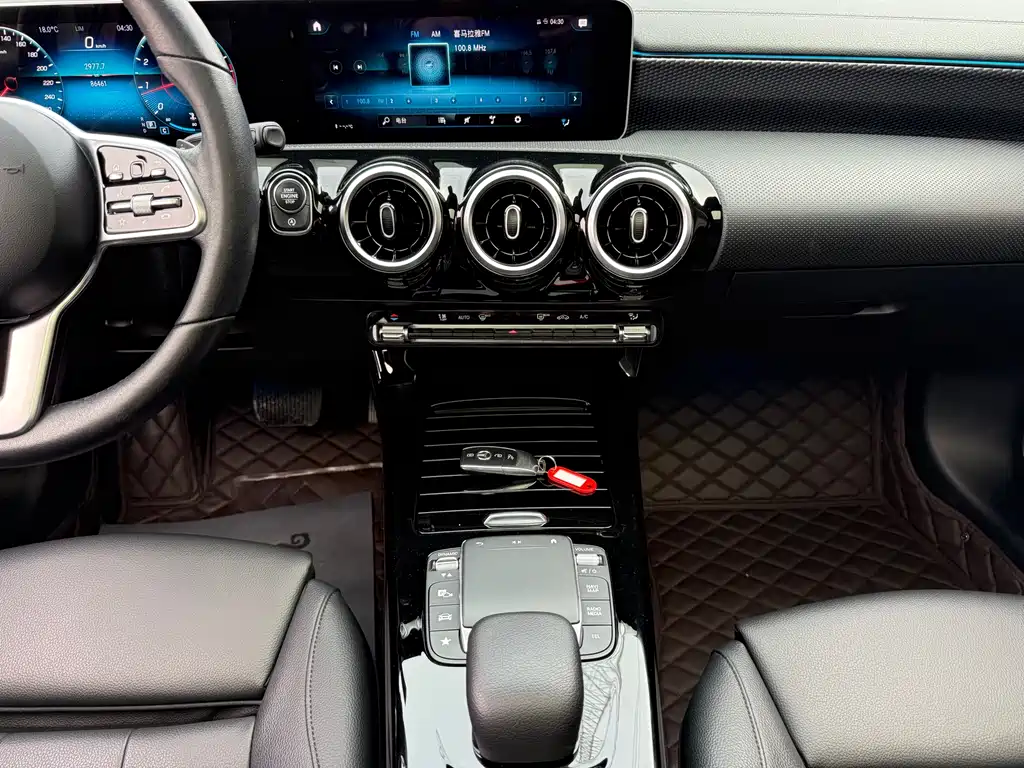 Mercedes-Benz A-Class 2020 — фото 16