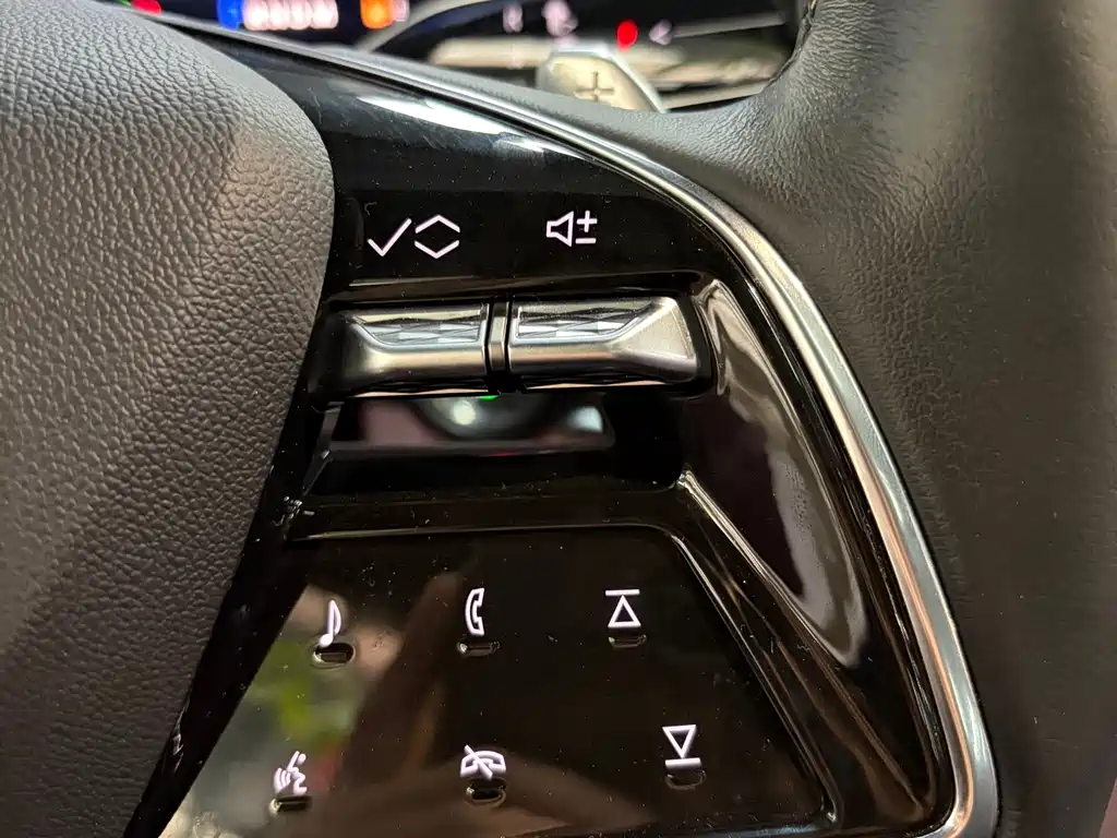 Cadillac CT6 2023 — фото 18