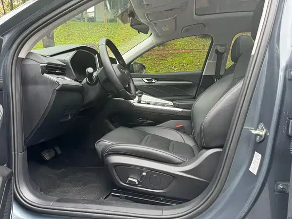 Geely Xingrui 2021