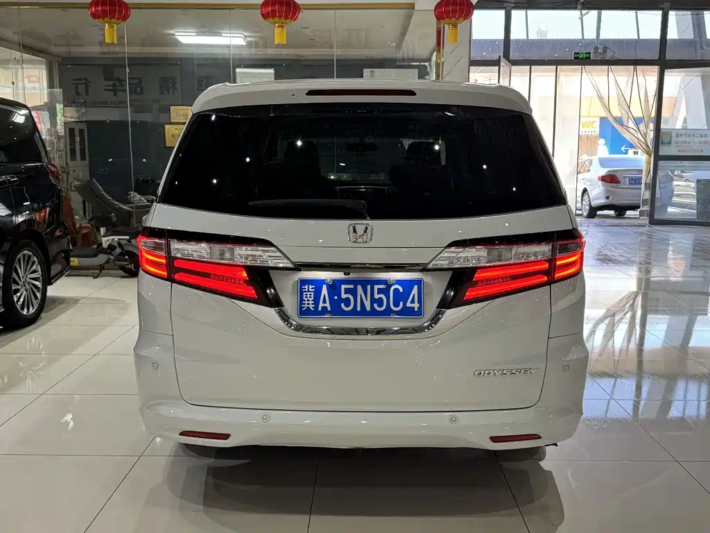 Honda Odyssey 2018 — фото 6