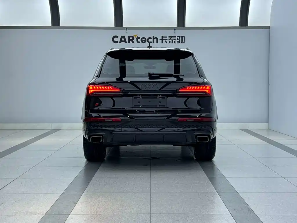 Audi Q7 2024