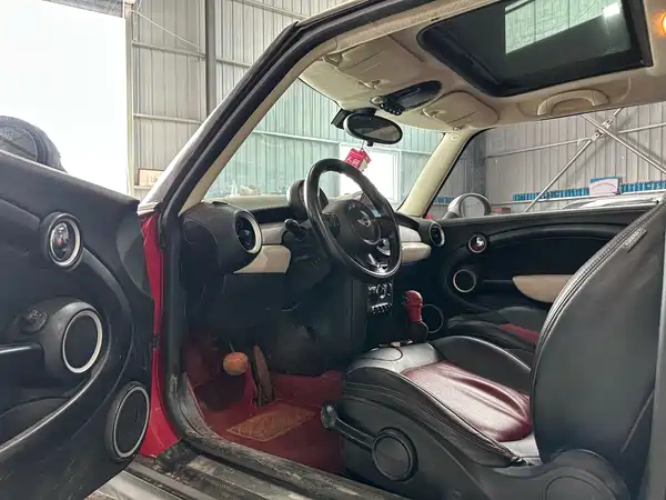 MINI 2012