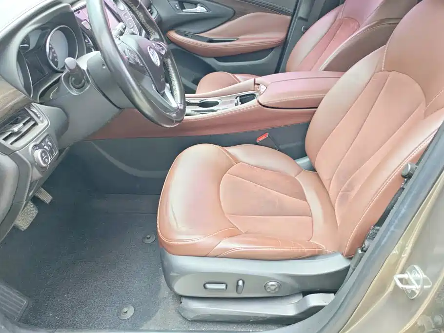 Buick Envision Plus 2017 — фото 9