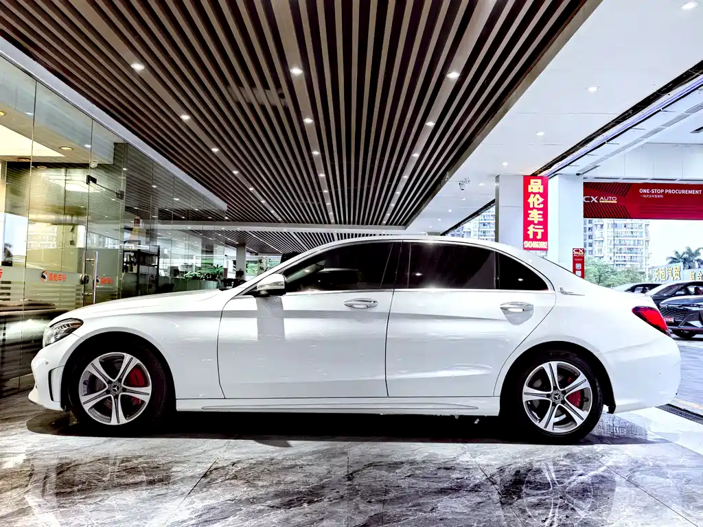 Mercedes-Benz C-Class 2020 — фото 14