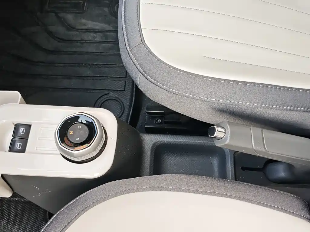 Geely Galaxy Panda 2025 — фото 8