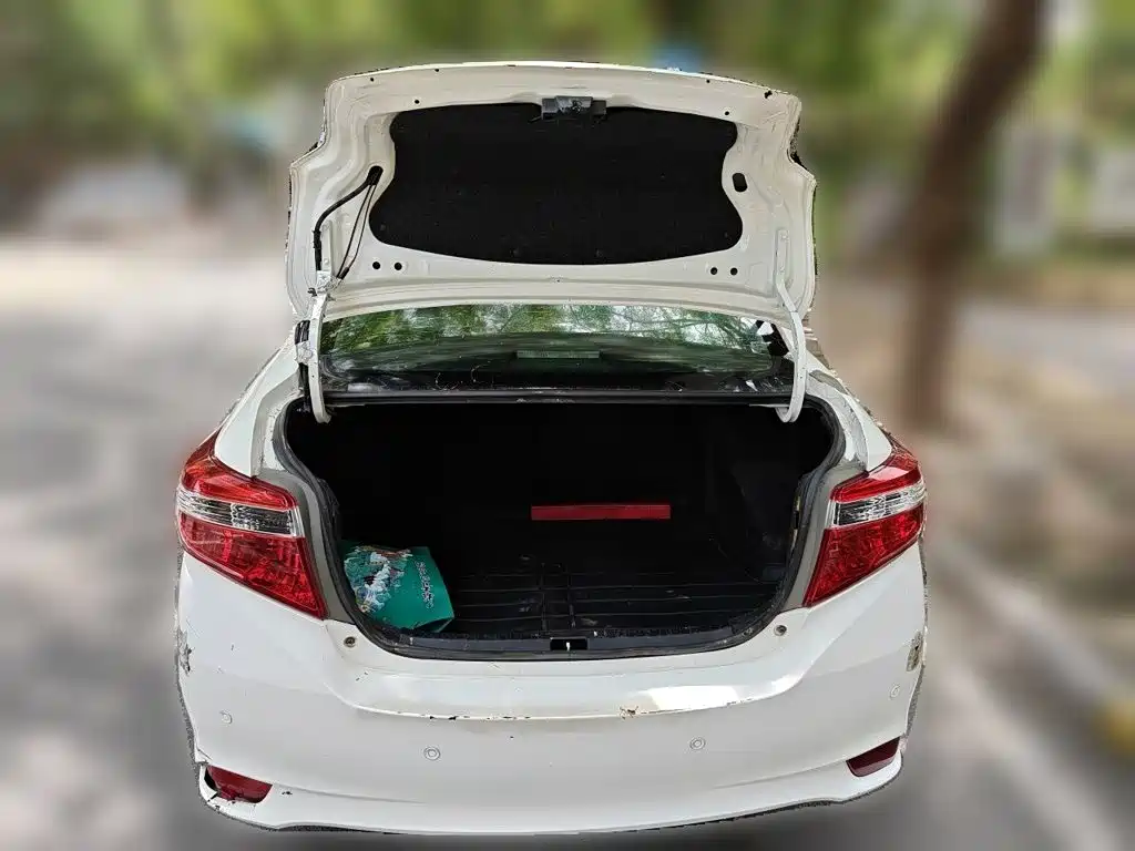 Toyota Vios 2015 — фото 10