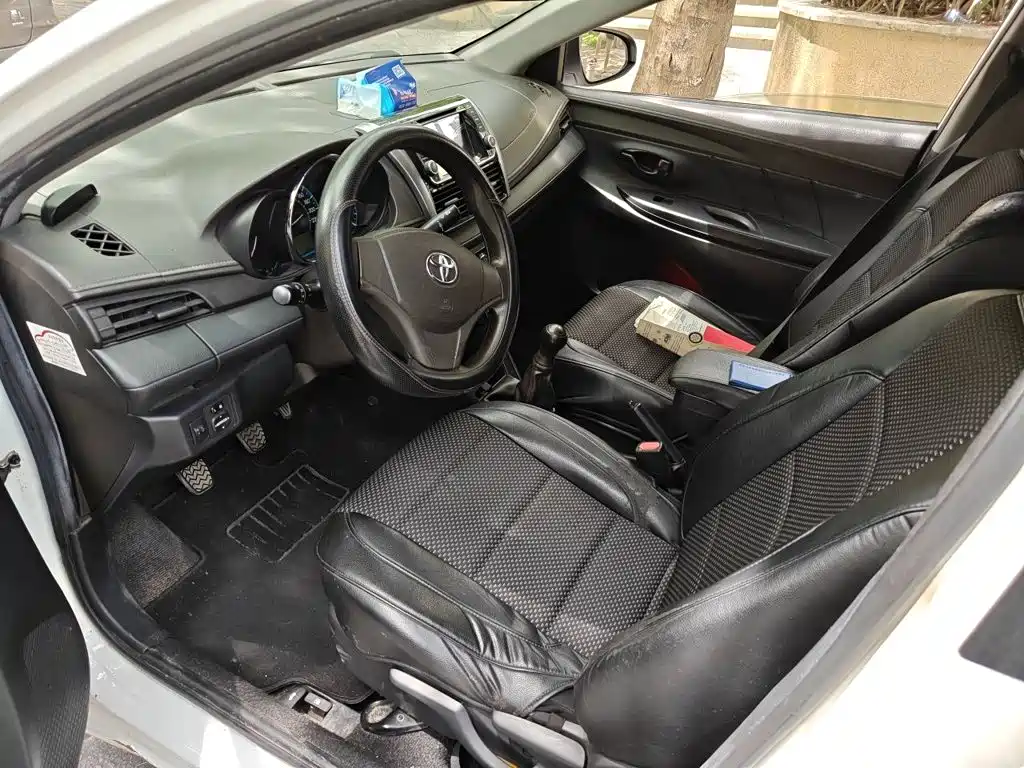 Toyota Vios 2015 — фото 14