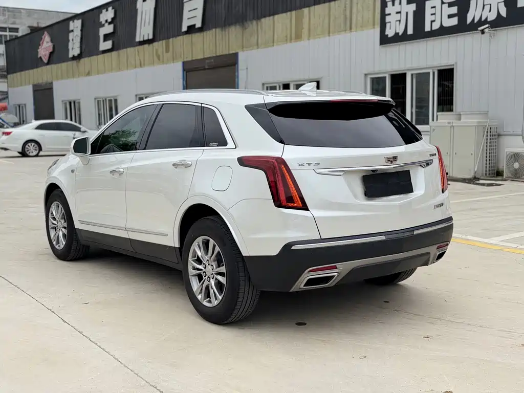 Cadillac XT5 2021 — фото 5