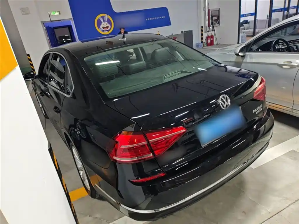 Volkswagen Passat 2018 — фото 5