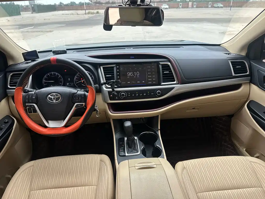 Toyota Highlander 2016 — фото 9