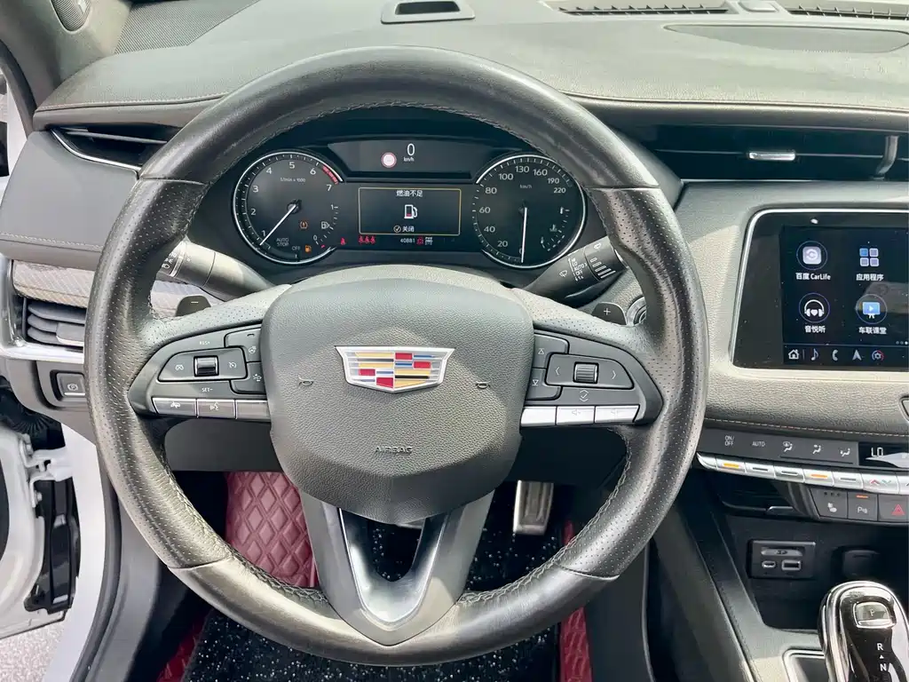 Cadillac XT4 2020 — фото 15