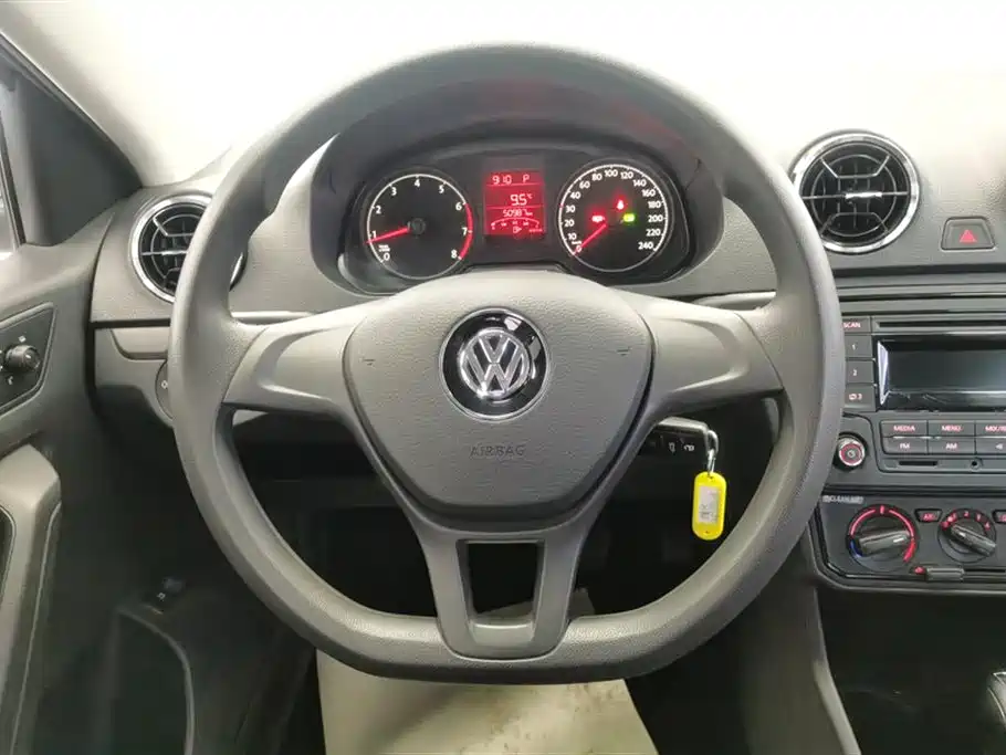 Volkswagen Jetta 2019 — фото 15