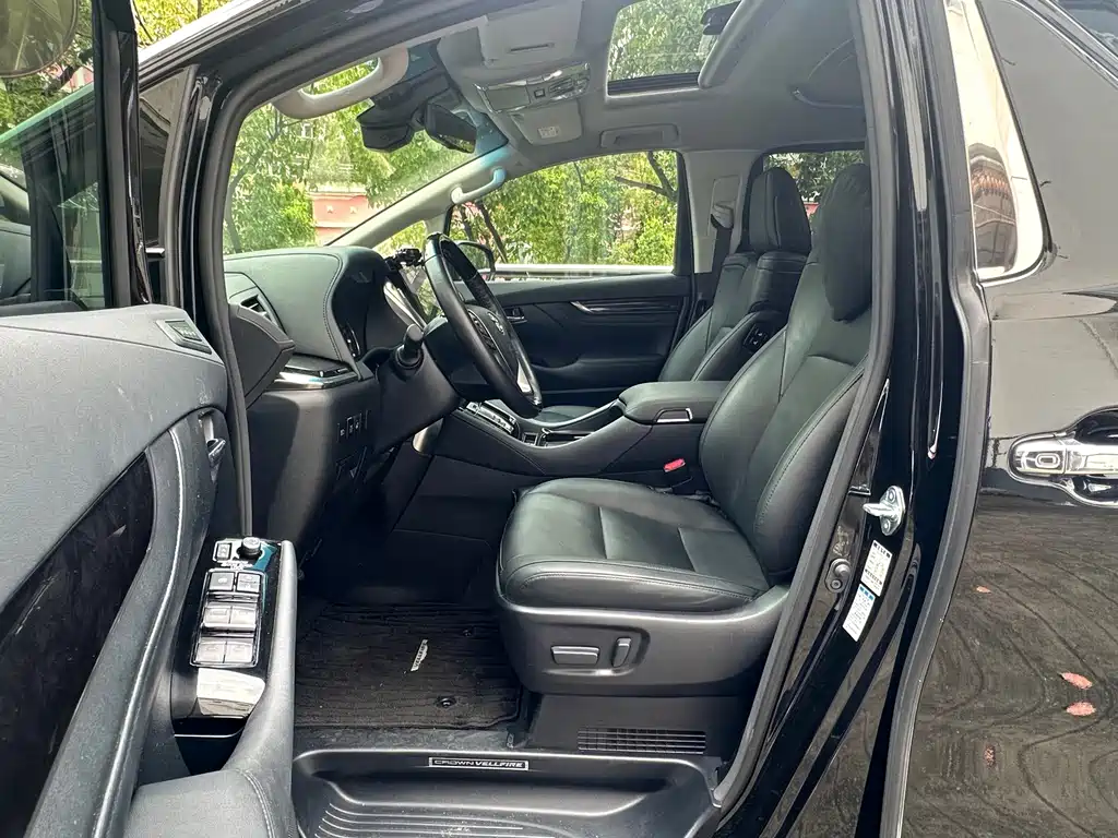 Toyota Vellfire 2022 — фото 4