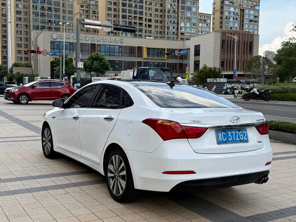 Hyundai Mistra 2016 — фото 11