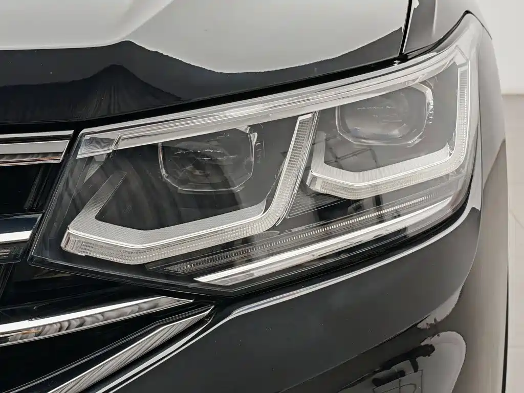 Volkswagen Tiguan L 2023