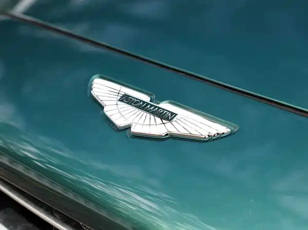 Aston Martin DBX 2023