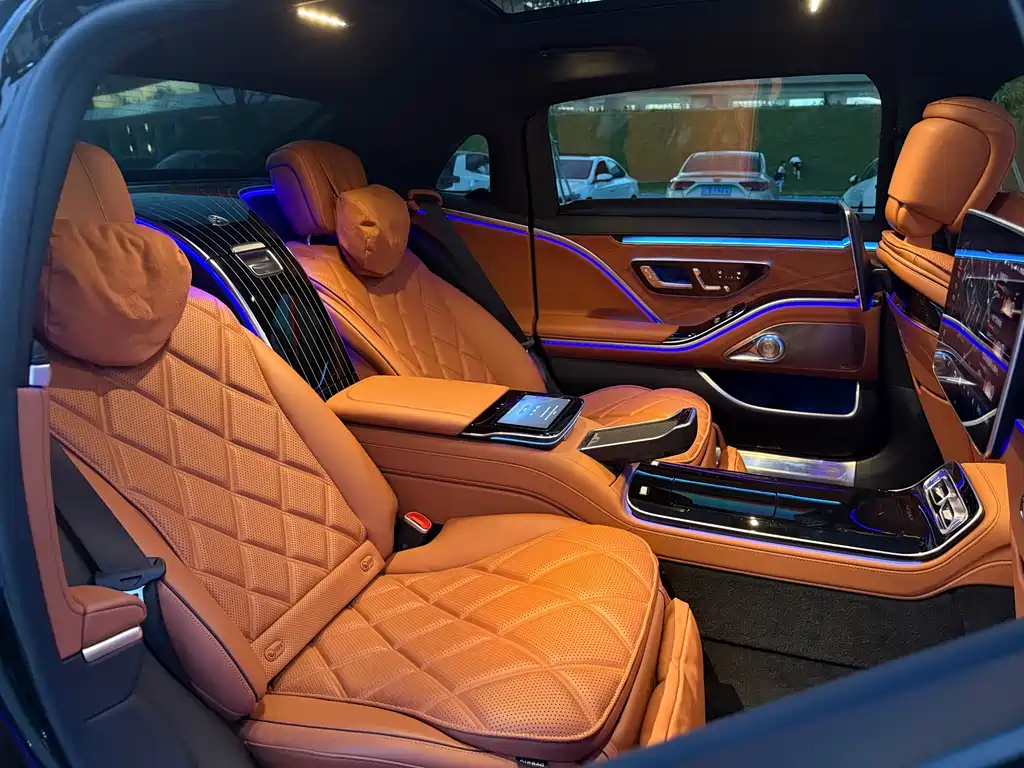 Mercedes-Benz Maybach S-Class 2023 — фото 16