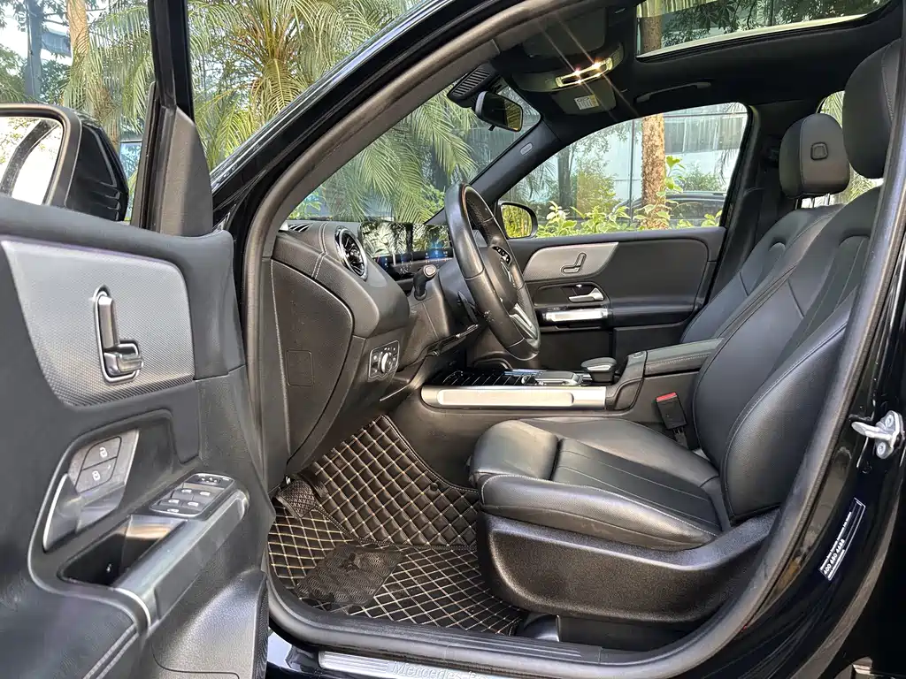 Mercedes-Benz GLB 2022