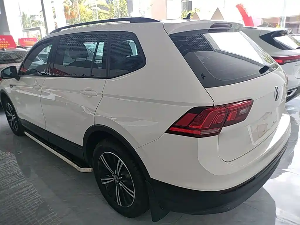 Volkswagen Tiguan L 2020 — фото 5