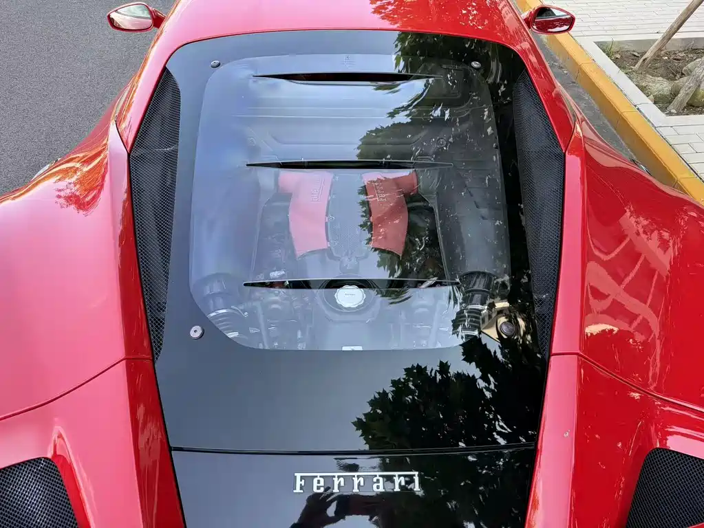 Ferrari F8 2021 — фото 14