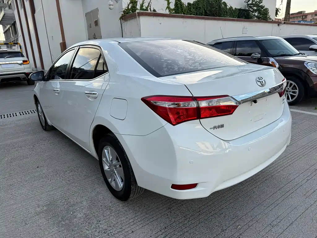 Toyota Corolla 2017 — фото 11