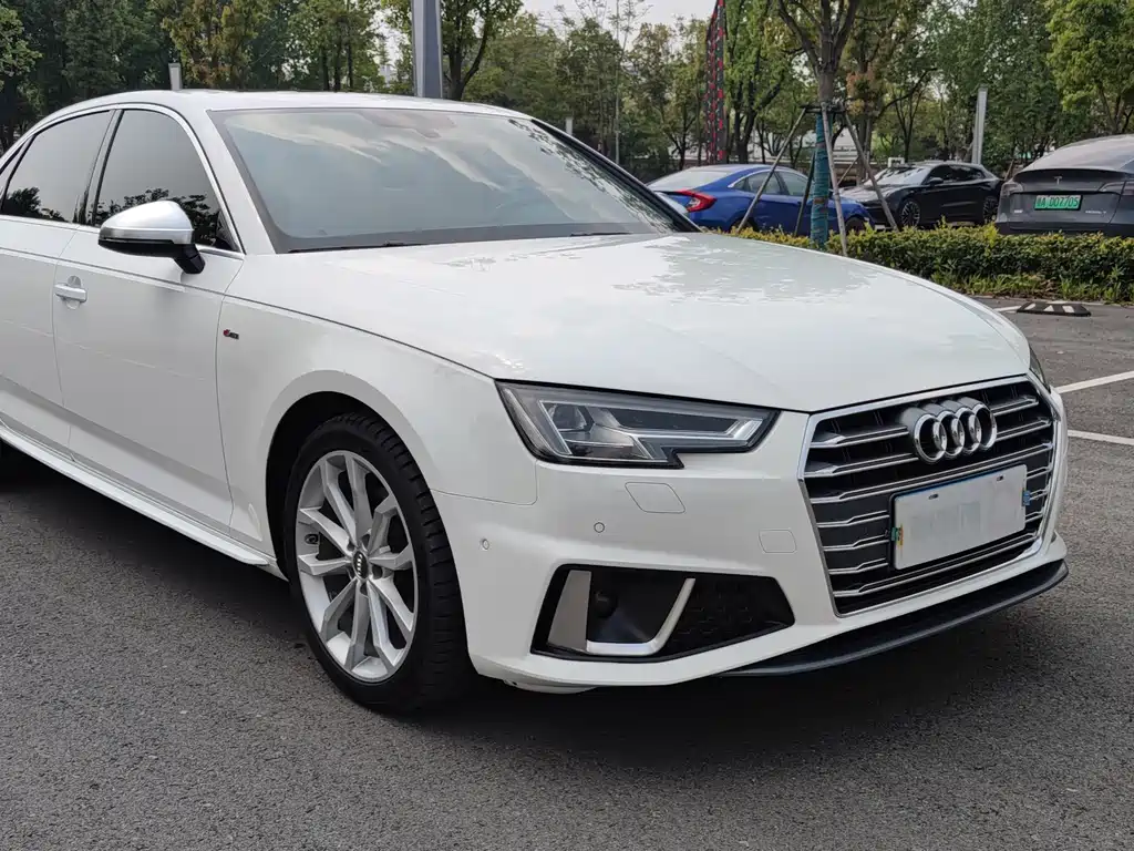 Audi A4L 2019