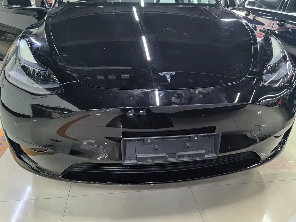Tesla Model Y 2023 — фото 9
