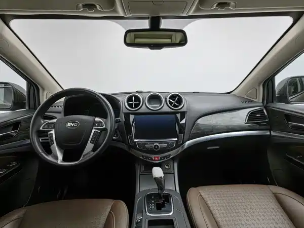BYD S7 2018