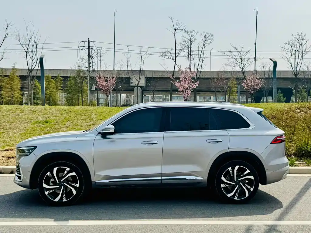 Geely Xingyue L 2022 — фото 3
